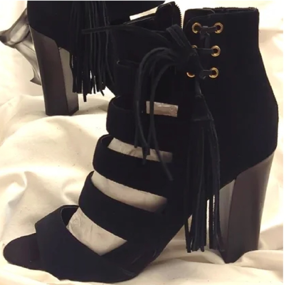 🦊 GUESS BLACK WOMENS CHUNKY SUEDE STRAPY HEELS SIZE 8M W/TASSELS